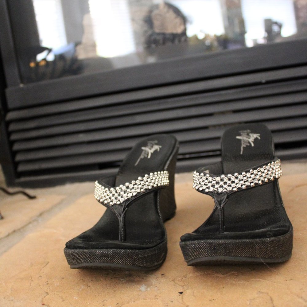 Very Volatile Heeled sandals
